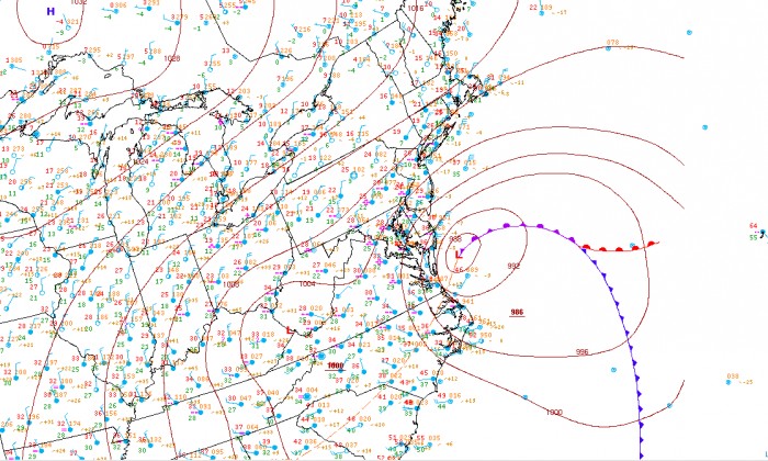 Strengthening low pressure sits just offshore of DC/Maryland